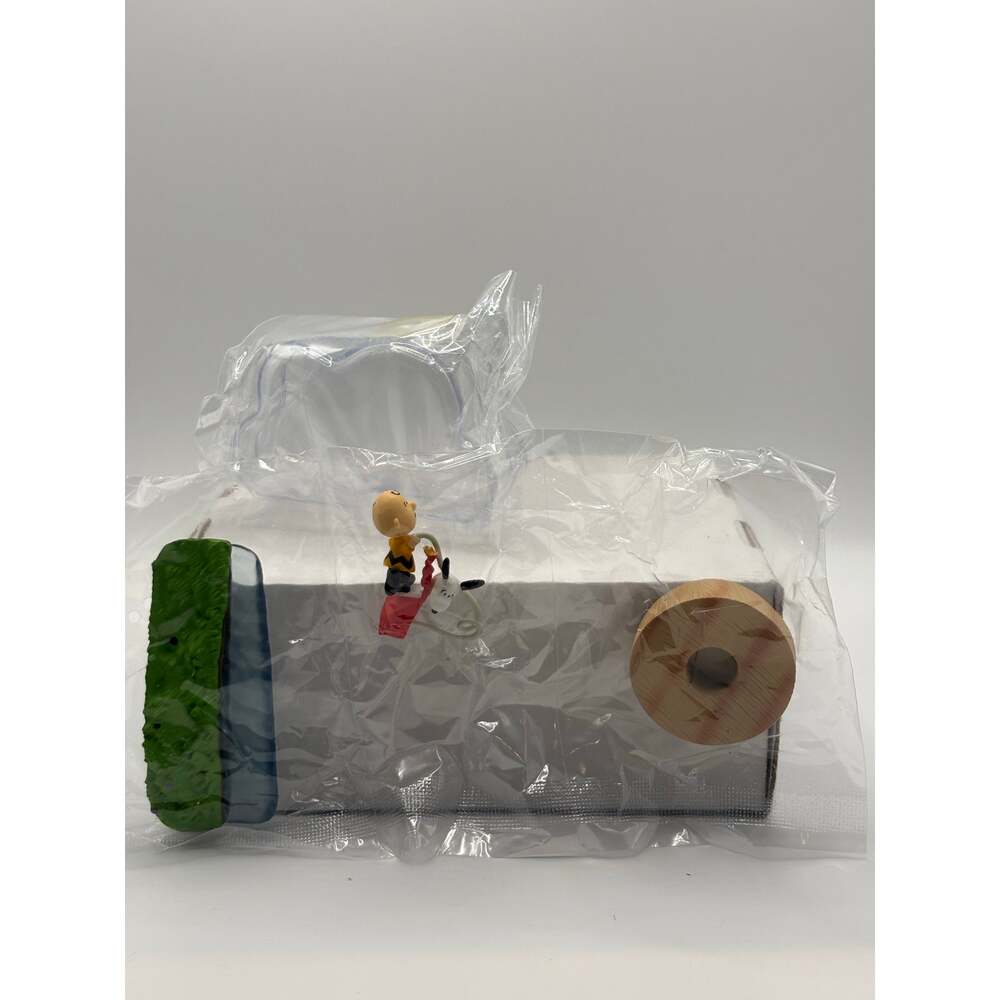 Peanuts Snoopy Charlie Brown Weather Terrarium Re-Ment Collectible Toy - New - Picture 2 of 2